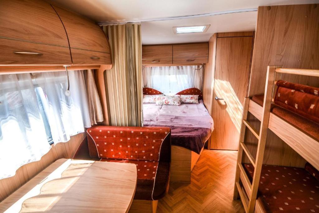 Camping Molo Surf Spot Ястарня Екстериор снимка