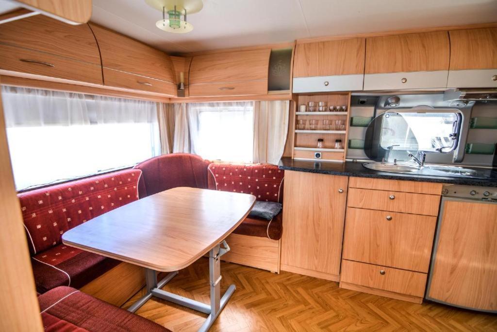 Camping Molo Surf Spot Ястарня Екстериор снимка
